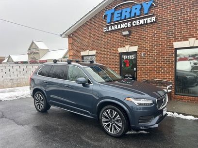 Used 2022 Volvo XC90 T5 Momentum w/ Climate Package