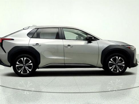 Used 2023 Subaru Solterra AWD image 4
