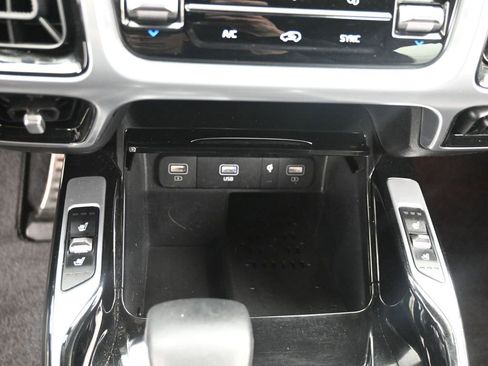Used 2023 Kia Sorento SX Prestige AWD/4WD image 19