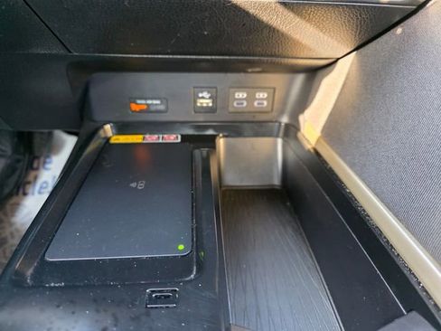 Used 2025 Toyota Camry LE image 16