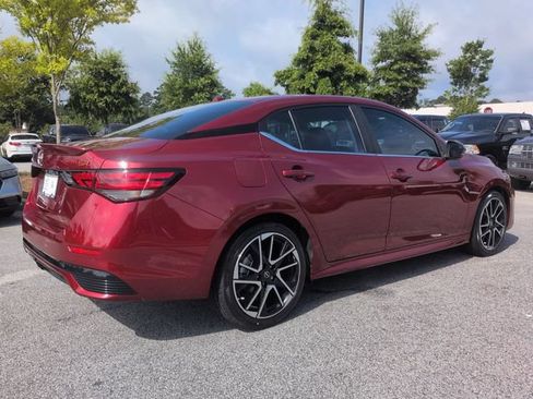 Used 2024 Nissan Sentra SR w/ SR Premium Package FWD image 4
