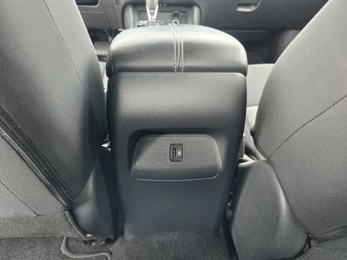 Used 2022 Nissan Sentra SV FWD image 12