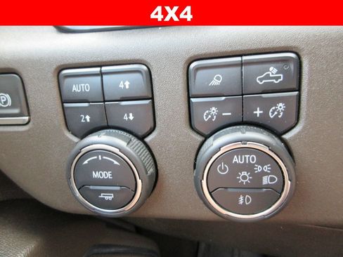 Certified 2024 Chevrolet Silverado 3500 LTZ w/ LTZ Convenience Package AWD/4WD image 35