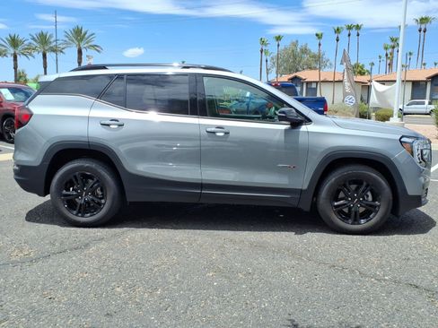 Used 2024 GMC Terrain AT4 AWD/4WD image 8