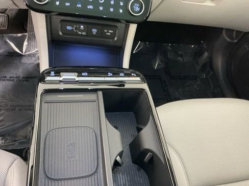 Used 2025 Hyundai Tucson Limited image 21