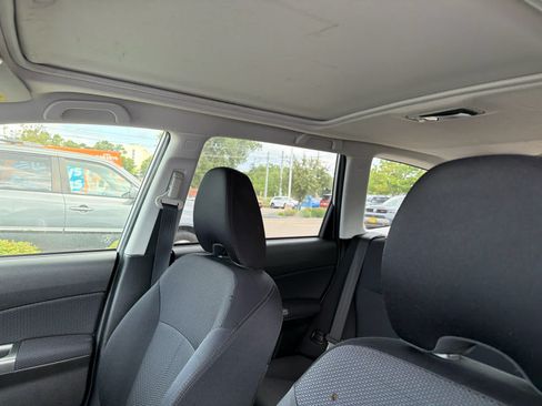Used 2012 Subaru Forester 2.5X Premium AWD/4WD image 9