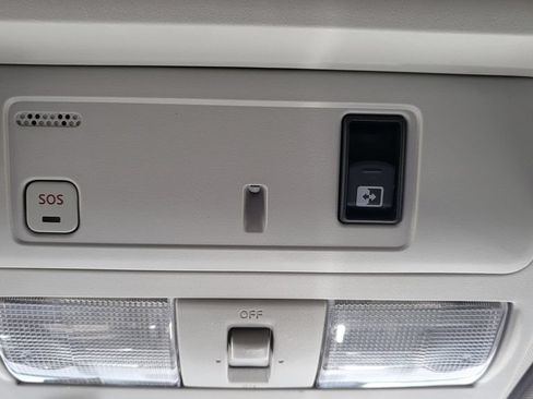 Used 2016 Nissan Titan SV AWD/4WD image 40