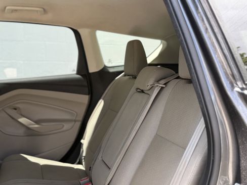 Used 2017 Ford Escape SE FWD image 22