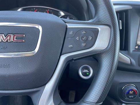 Used 2023 GMC Terrain SLE w/ Driver Convenience Package image 12