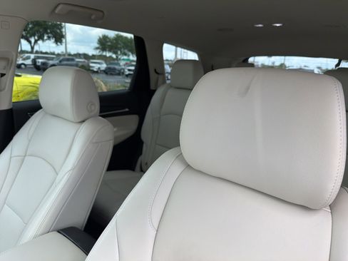 Used 2024 Buick Enclave Essence FWD image 16