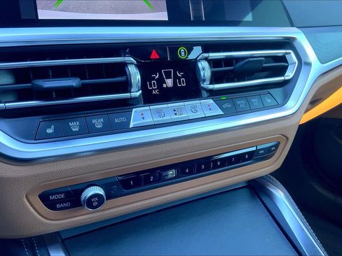 Used 2021 BMW M440i M440i w/ Premium Package image 31