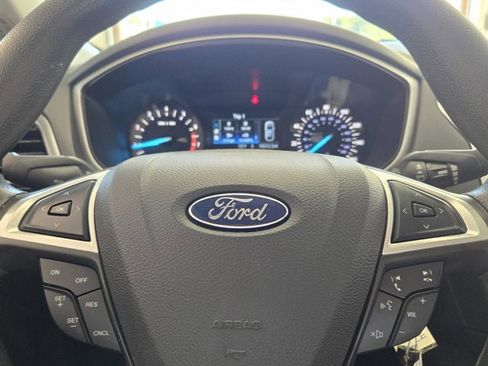Used 2013 Ford Fusion SE image 24