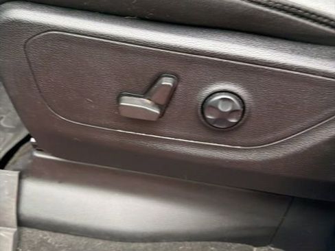 Used 2021 RAM 1500 Big Horn image 29