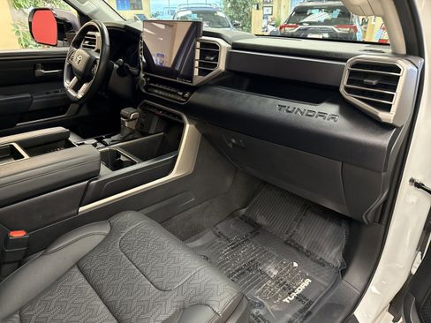 Used 2022 Toyota Tundra SR5 w/ SR5 Premium Package image 16