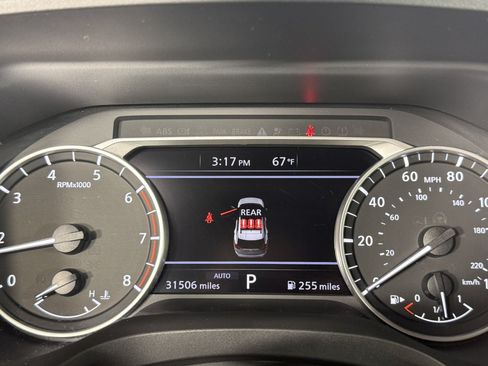 Used 2024 Nissan Rogue S AWD/4WD image 17