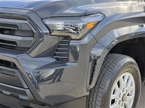 Used 2025 Toyota Tacoma SR image 6