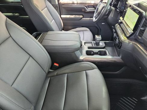 Used 2024 Chevrolet Silverado 1500 LTZ AWD/4WD image 13