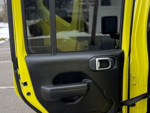 Used 2022 Jeep Wrangler Unlimited Sport image 23