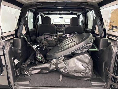 Used 2023 Jeep Wrangler Unlimited Sport image 19