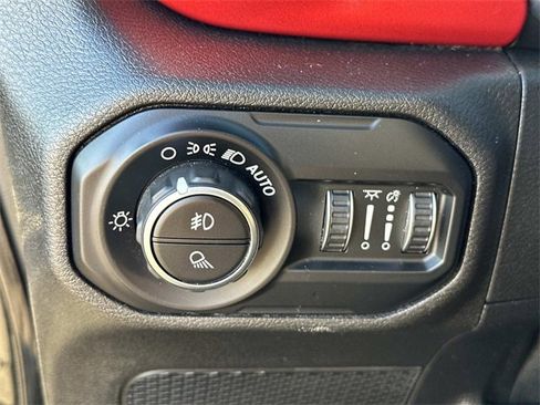 Used 2020 Jeep Gladiator Rubicon image 20