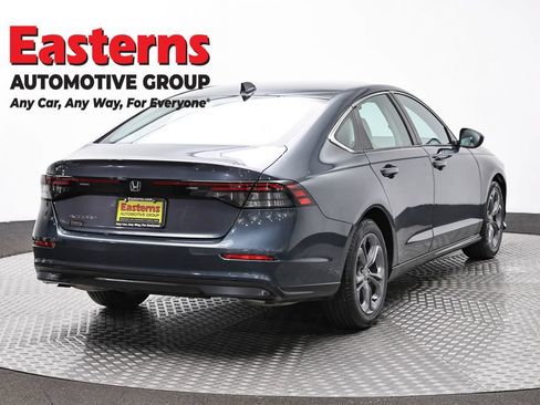 Used 2023 Honda Accord EX image 5