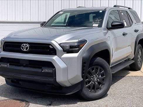 New 2026 Toyota 4Runner SR5 AWD/4WD image 2