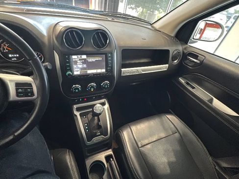 Used 2017 Jeep Compass High Altitude FWD image 25