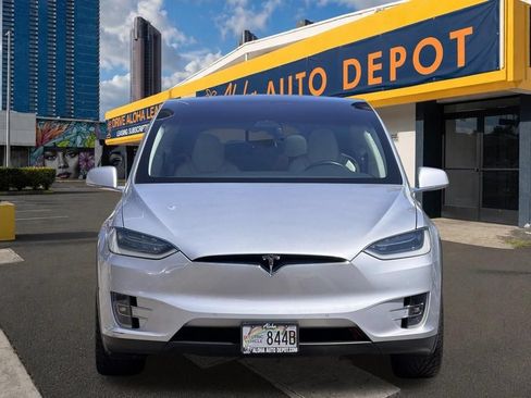Used 2018 Tesla Model X 75D AWD/4WD image 7