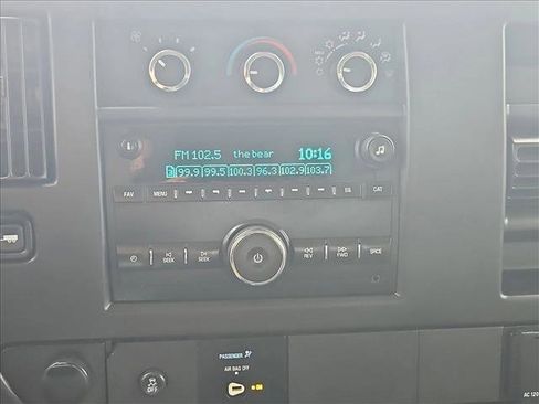 Used 2017 GMC Savana 2500 image 13