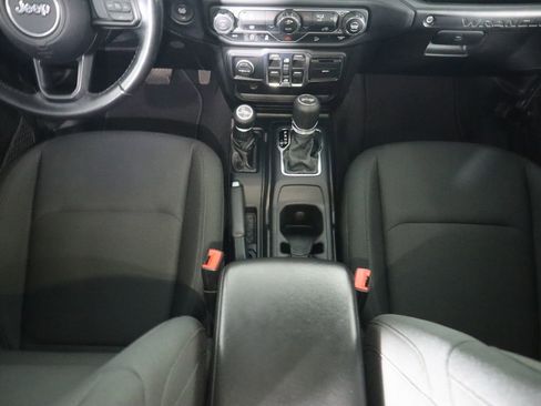 Used 2021 Jeep Wrangler Unlimited Sport image 16