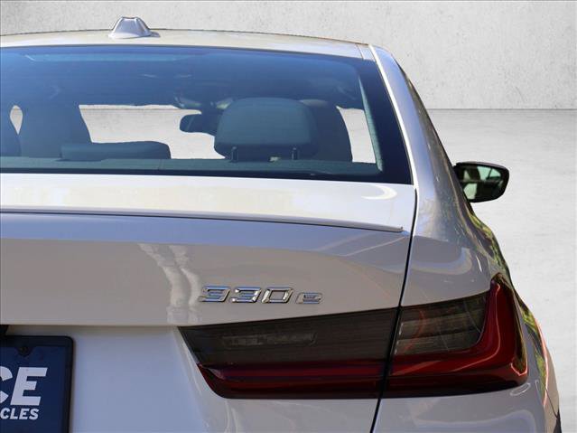 Used 2023 BMW 330e xDrive w/ M Sport Package AWD/4WD image 8