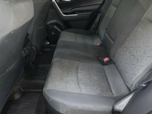 Used 2021 Toyota RAV4 XLE image 13