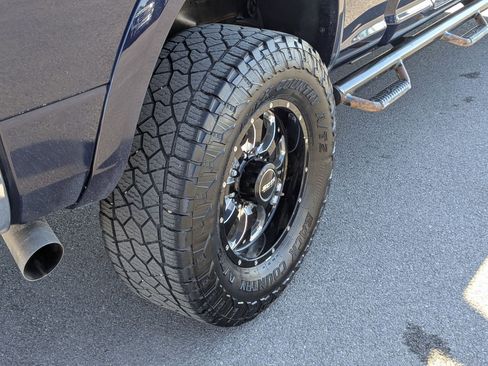 Used 2018 RAM 2500 Laramie w/ Cold Weather Group image 12