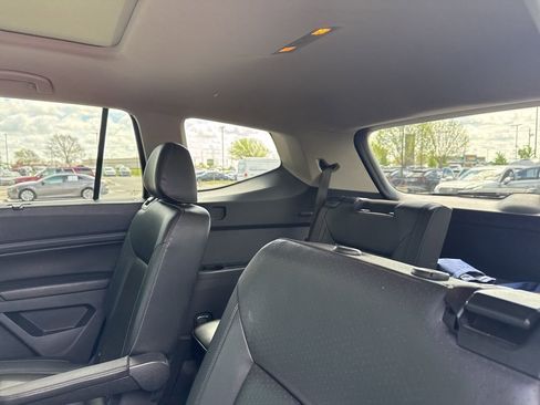 Used 2019 Volkswagen Atlas SEL image 18