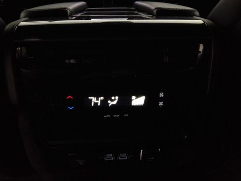 Used 2022 Jeep Wagoneer Series I image 40