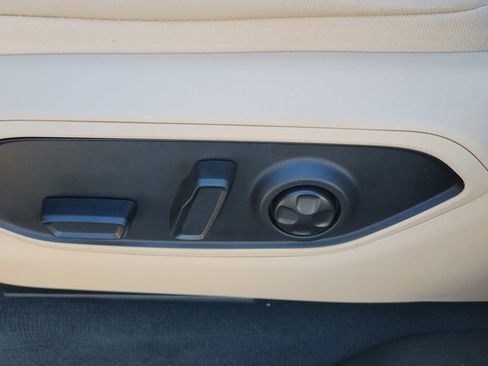 New 2025 Jeep Grand Cherokee L Limited w/ Black Appearance Package image 17