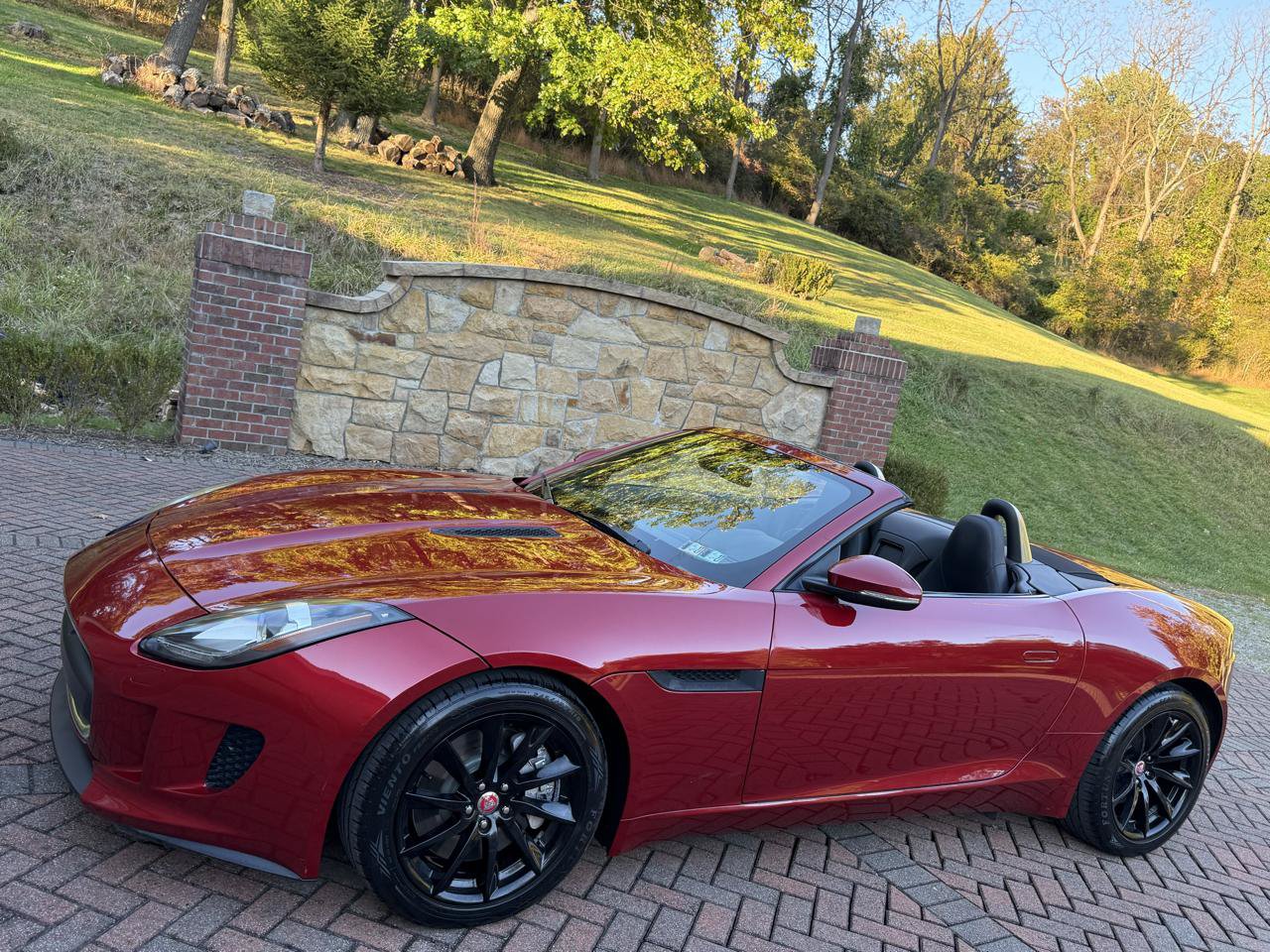 Used 2015 Jaguar F-TYPE Convertible RWD image 14