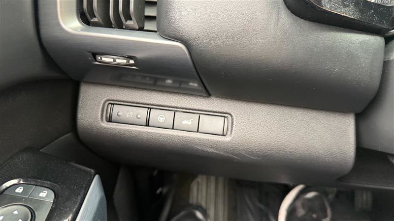 Used 2023 Nissan Pathfinder 4WD SL w/ SL Premium Package image 30