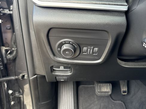 Used 2022 Jeep Grand Cherokee Overland image 14