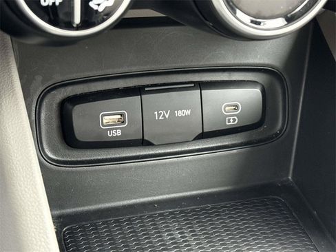 Certified 2023 Hyundai Venue SEL w/ Cargo Package image 25