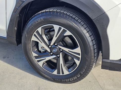 Certified 2025 Subaru Crosstrek 2.0i Premium image 9