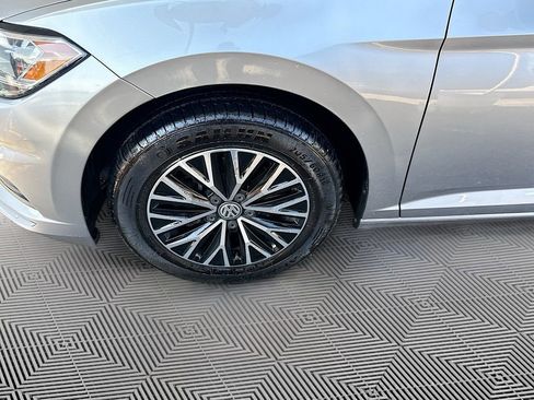 Used 2020 Volkswagen Jetta SE FWD image 9