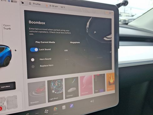 Used 2022 Tesla Model Y Long Range image 23