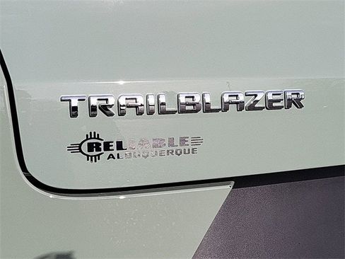 Used 2025 Chevrolet TrailBlazer LT w/ LT Cold Weather Package image 27