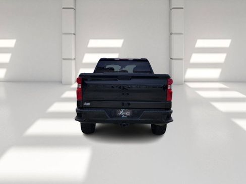 Used 2023 Chevrolet Silverado 1500 Custom Trail Boss w/ LPO, Dark Essentials Package image 6