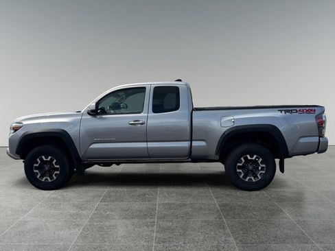 Certified 2021 Toyota Tacoma TRD Off-Road w/ Technology Package AWD/4WD image 2