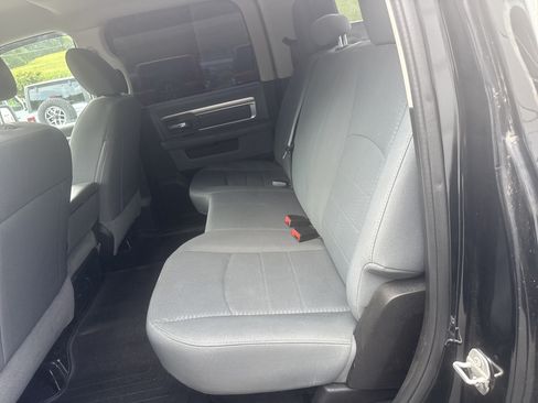 Used 2020 RAM 1500 Classic SLT AWD/4WD image 15