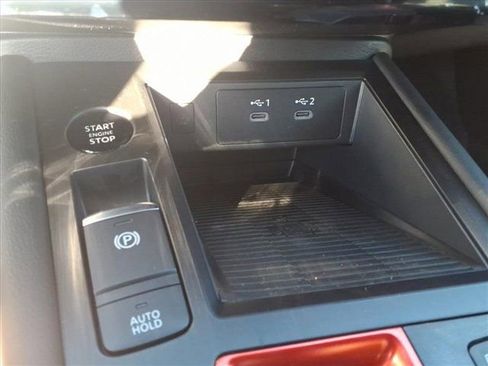 New 2026 Nissan Kicks SR image 14