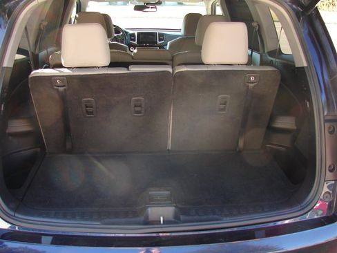 Used 2016 Honda Pilot Touring image 12