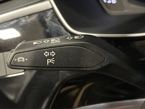 Used 2025 Audi Q3 2.0T Premium image 24